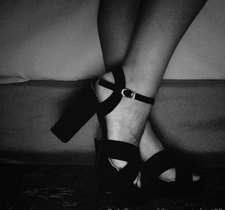 lunascutefeet99 onlyfans sextape