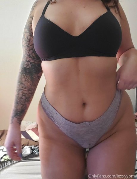 lexxyypnw onlyfans pics