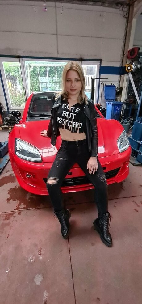 ijadelmar onlyfans content type