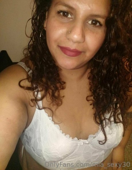 mia sexy30 nude leak onlyfans