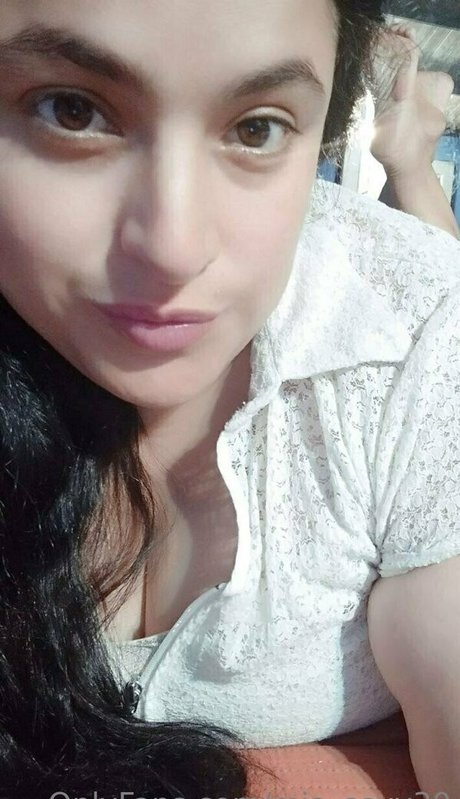 mia sexy30 leaked onlyfans