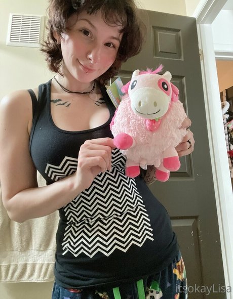 lisasayshello Profile pic