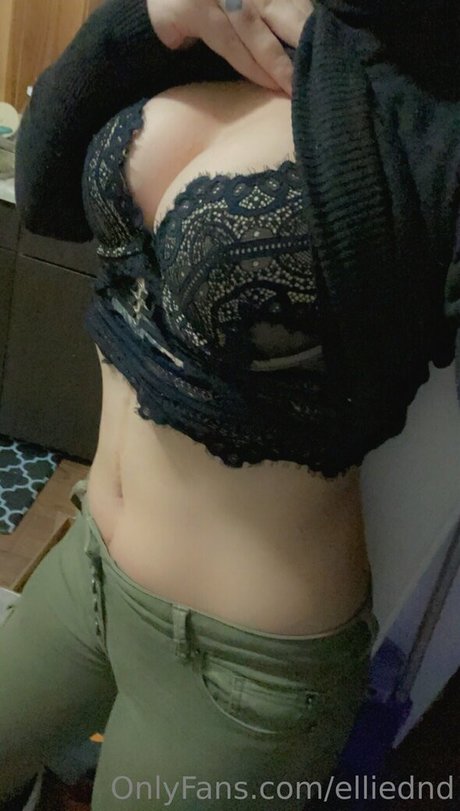 EllieDND desnuda onlyfans