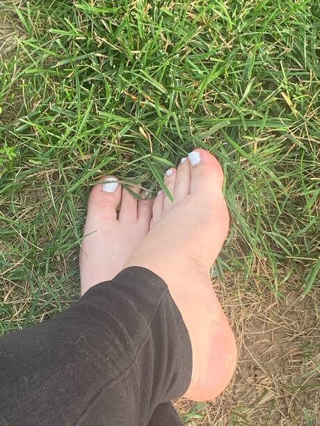 LonelyPrinc3ss leaked onlyfans pics