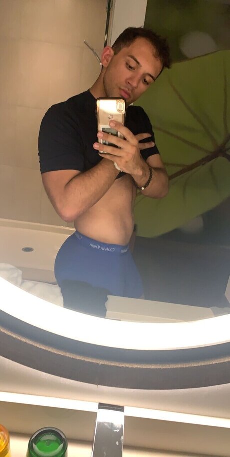 Justin James onlyfans leaked