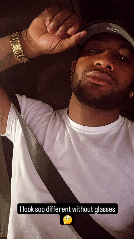 Anthony1995 nude on onlyfans