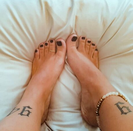 Toes amp ampsoles only fans