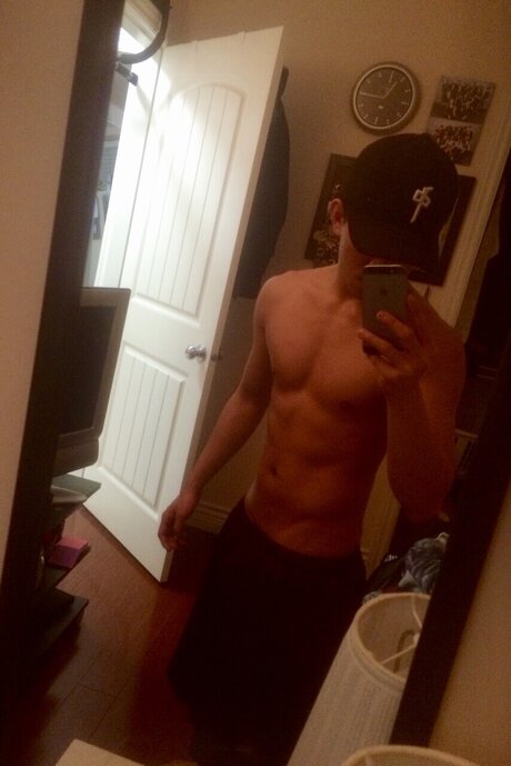 AsianSuperhero onlyfans model images