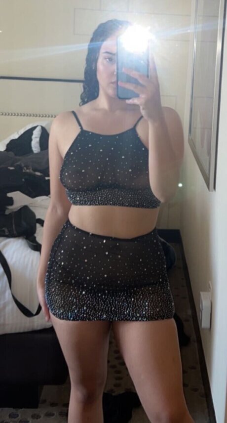 Mikky nudes only fans