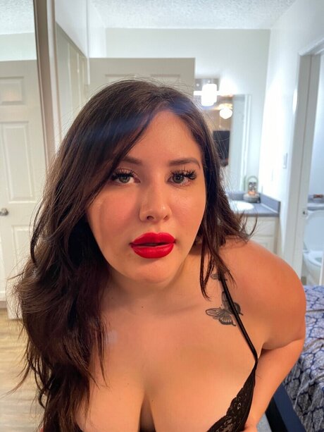 BigbootyJ onlyfans pics