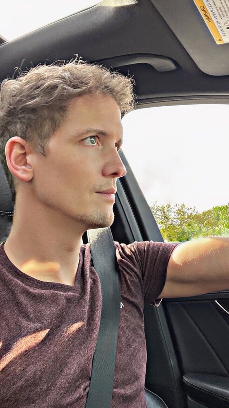 Omgitsjeffree nude onlyfans leaks