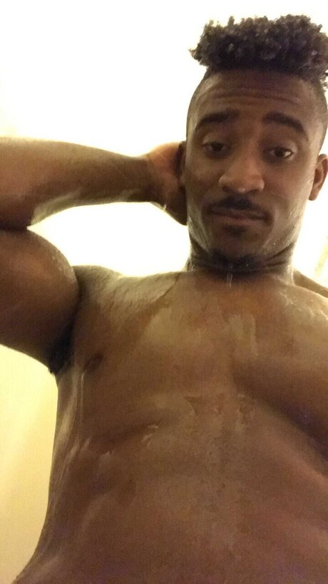 Nathaniel Small onlyfans post