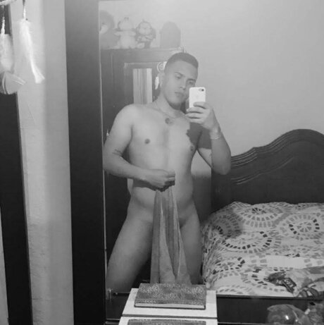 Johan Holgu n onlyfans pics
