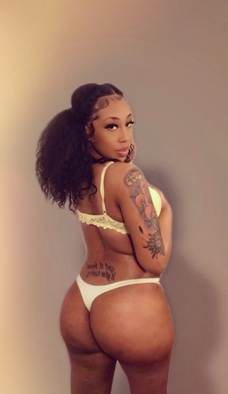 Only1ki_ onlyfans leaked.