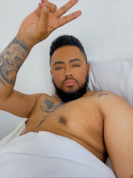 iKillGiants onlyfans images