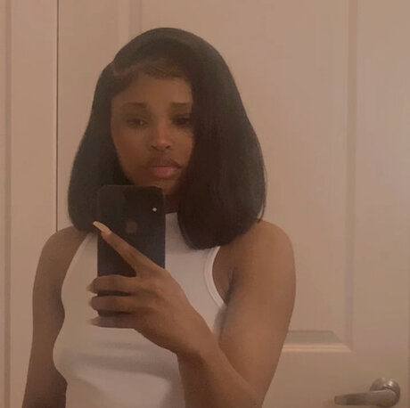 The MilanEffect only fans pics