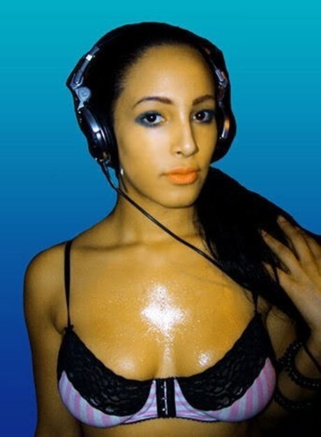 Jacky Rubber onlyfans striptease