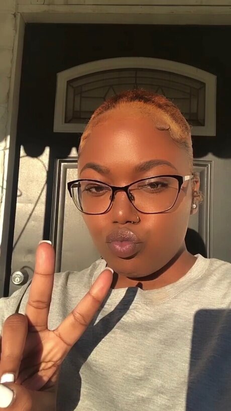 adorelucyy_ free only fans