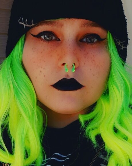 RowynFate onlyfans pictures