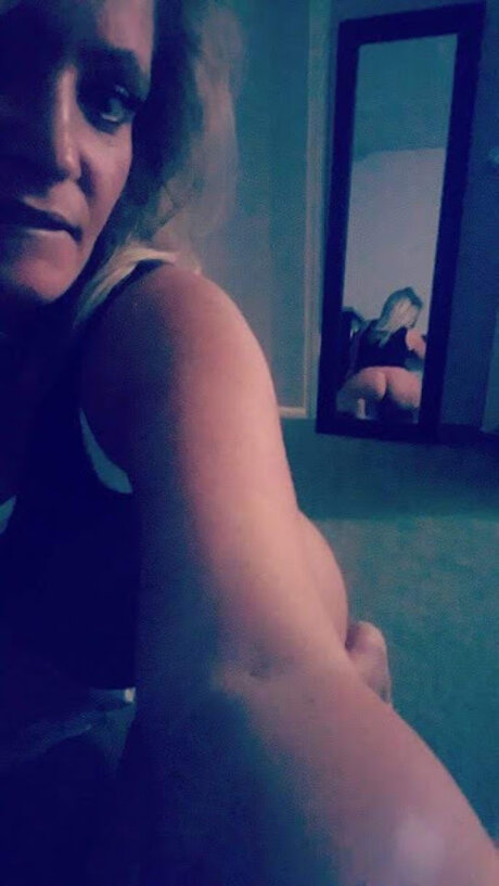 Rayna Ryder VIP_ naked only fans