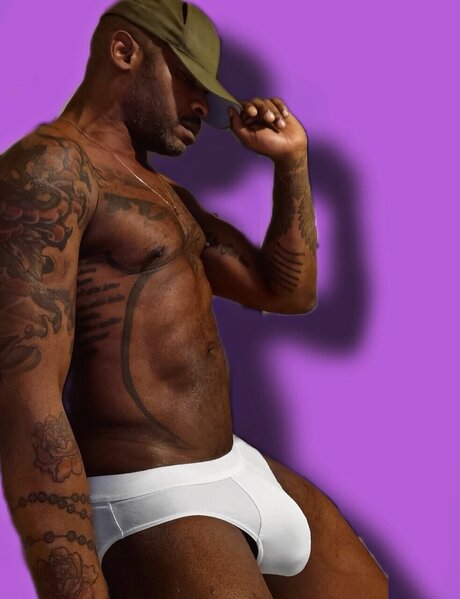 MachoXXL free only fans