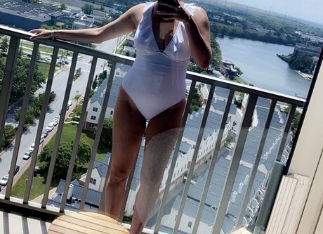 Maeve Golding porn onlyfans leak