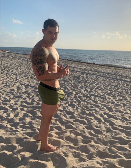 Yunior Estrada onlyfans post