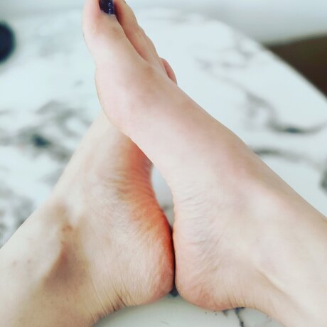 Nova s feet nude on onlyfans