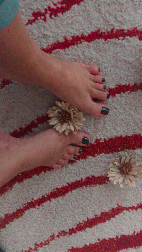 Sassyfeets fans only