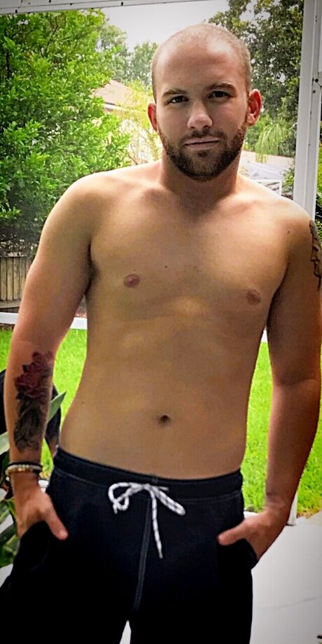 Connor Thompson onlyfans x