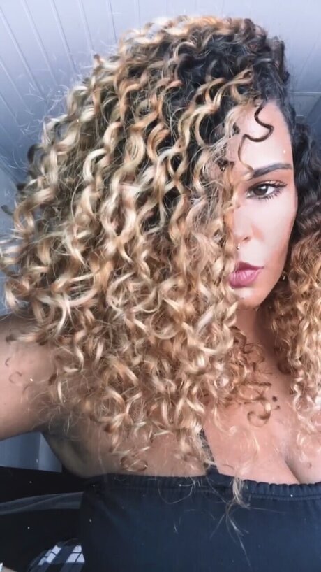 Anni Silvestre naked onlyfans leaks