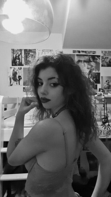 Vamp girl_ only fans pic