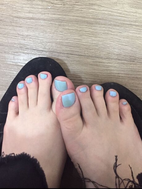 theacidqueenfoot_ onlyfans boobs