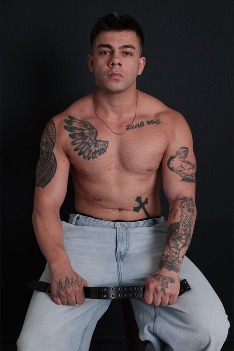 ALAXANDROS hot onlyfans