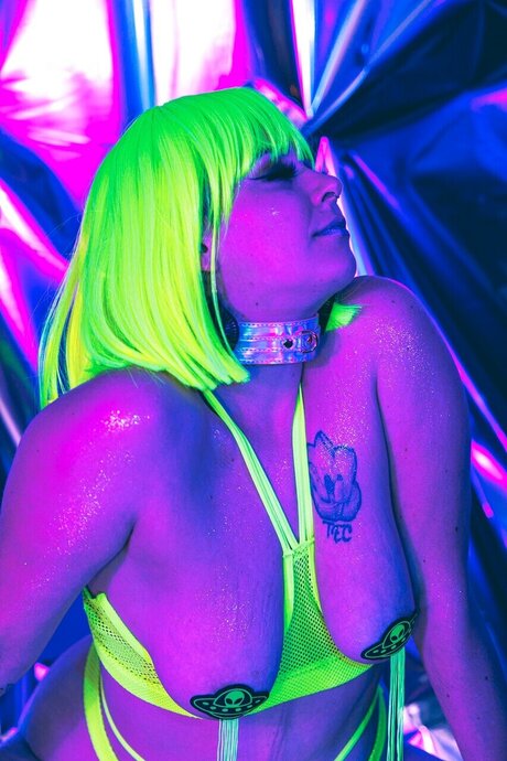 a very good doll_ onlyfans naked