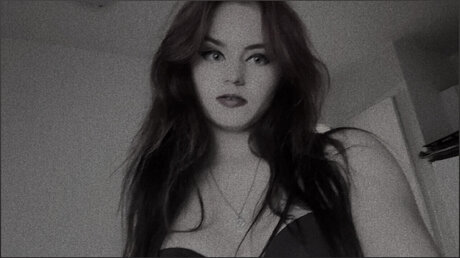 Zoe Maria onlyfans model