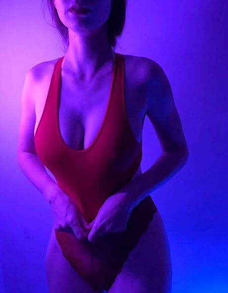 Arina Shelk onlyfans star