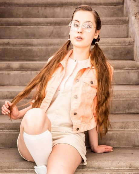 Raineemery porn onlyfans leak