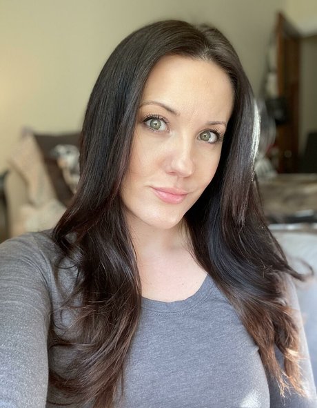 onegoodbumblebee onlyfans nudes porn