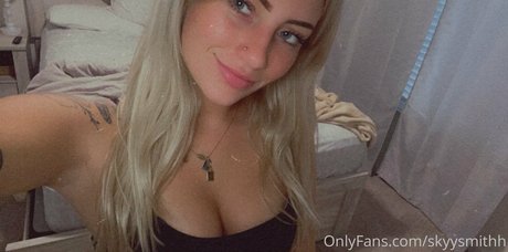skyysmithh onlyfans hot