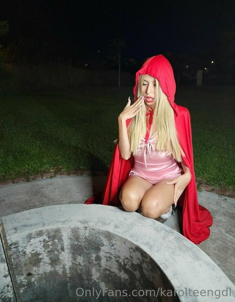 karolteengdl onlyfans model