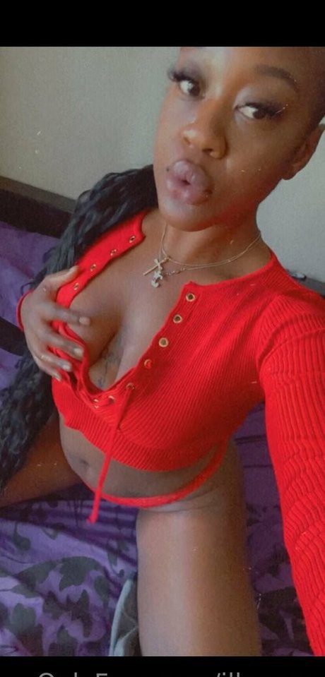 illnanaa free only fans