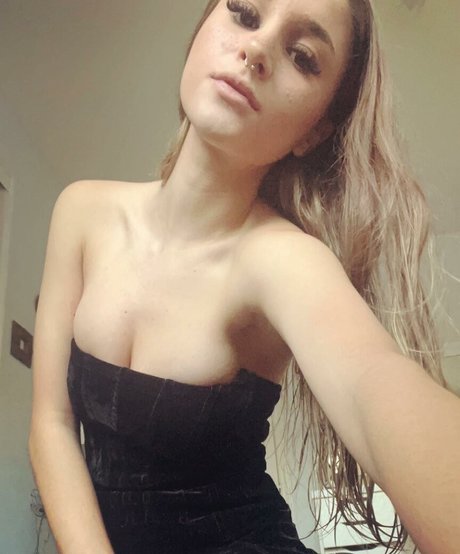 fikikikie only fans nude leaks