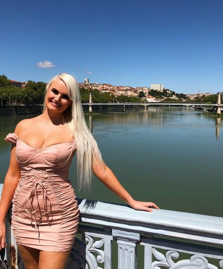 Zandra May leaked onlyfans