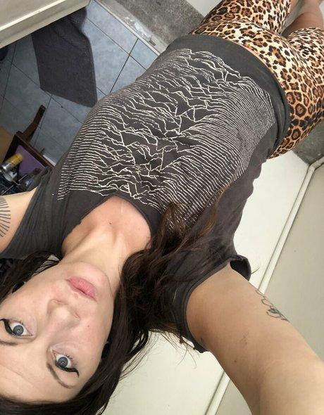 monalisawhoaa onlyfans topless