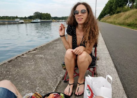 lizanne l topless onlyfans