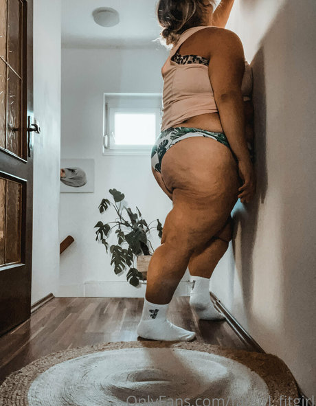 fatgirl fitgirl onlyfans naked
