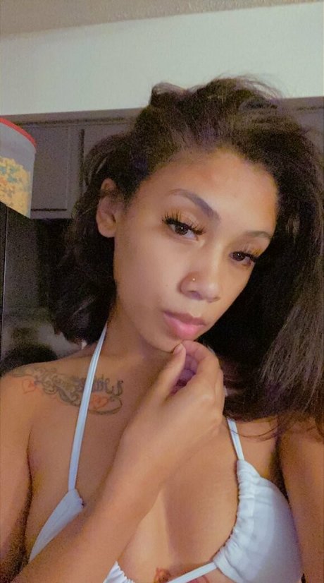 petitenpretty00 onlyfans pictures