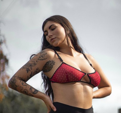 Angela Amethyst nudes only fans