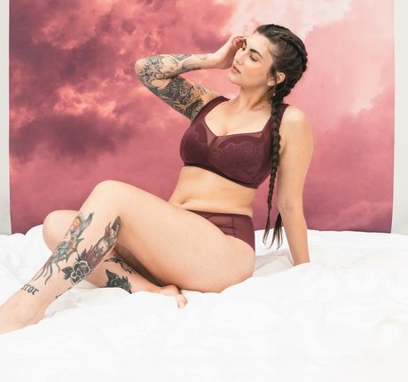 Angela Amethyst onlyfans pictures